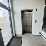 1Bd Apartment Near Lions\' Bridge + Desk
