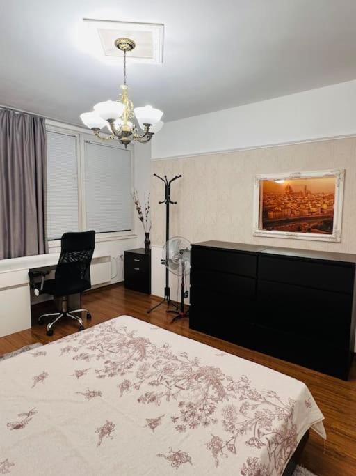 Appartement 1bd Near Lions' Bridge + Desk Sofia